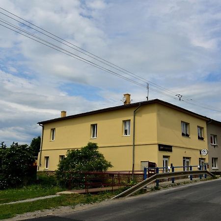 Penzion Oso Vrbov Extérieur photo